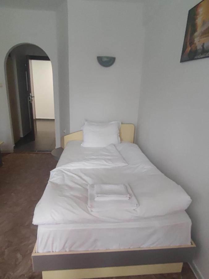 Hotel Кианти Kŭrdzhali Esterno foto