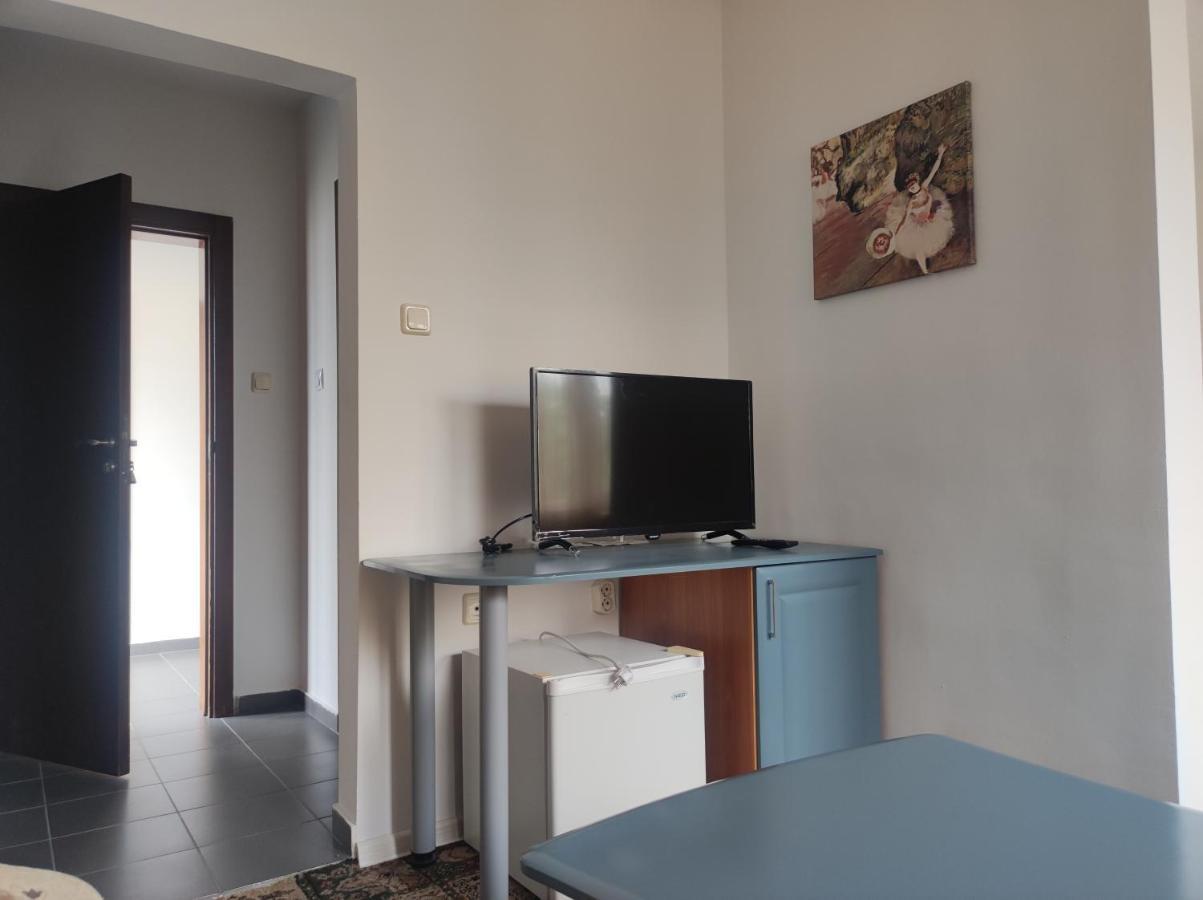 Hotel Кианти Kŭrdzhali Esterno foto