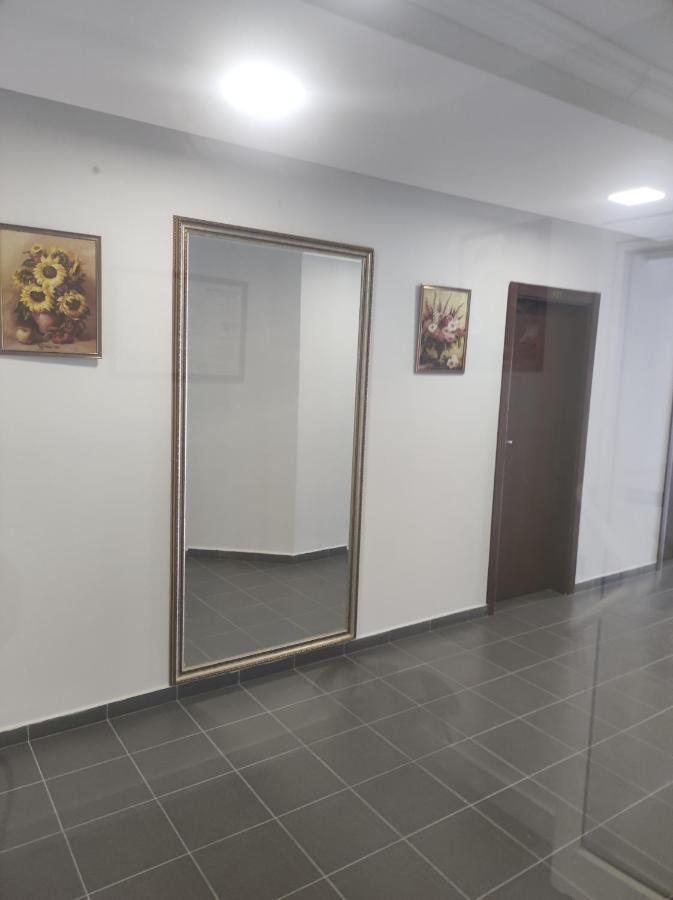 Hotel Кианти Kŭrdzhali Esterno foto
