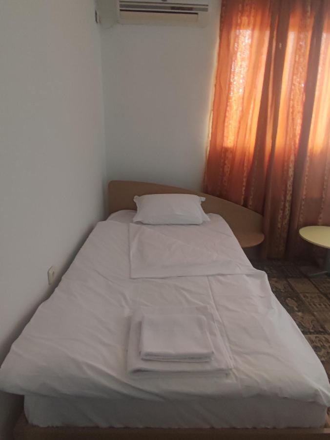Hotel Кианти Kŭrdzhali Esterno foto