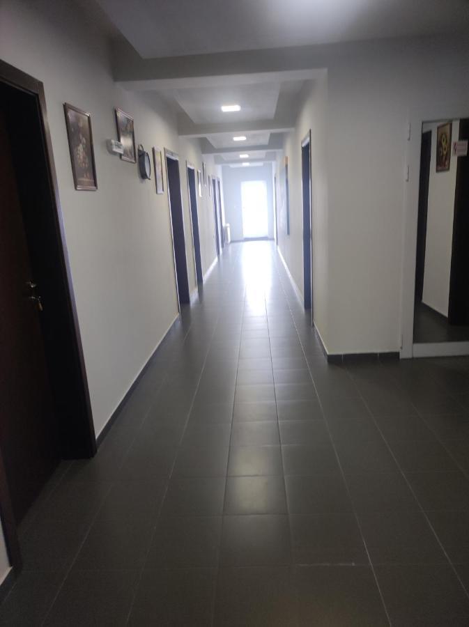 Hotel Кианти Kŭrdzhali Esterno foto