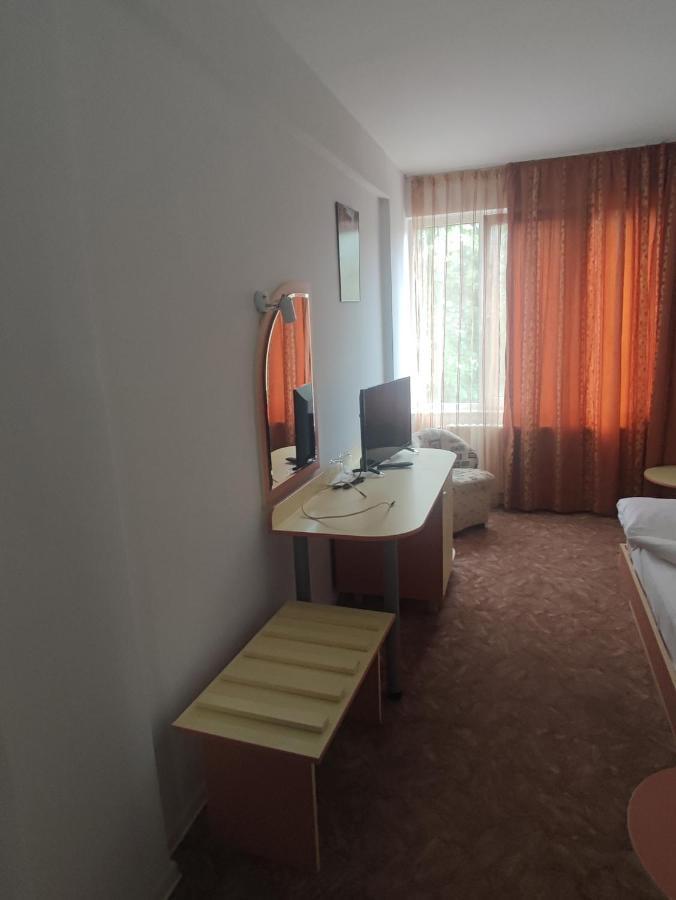Hotel Кианти Kŭrdzhali Esterno foto