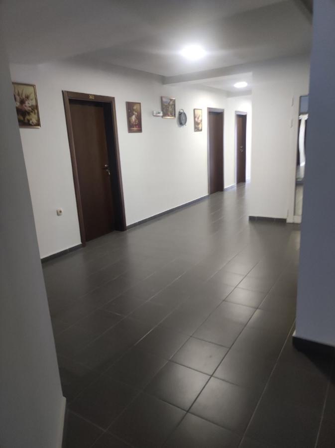 Hotel Кианти Kŭrdzhali Esterno foto
