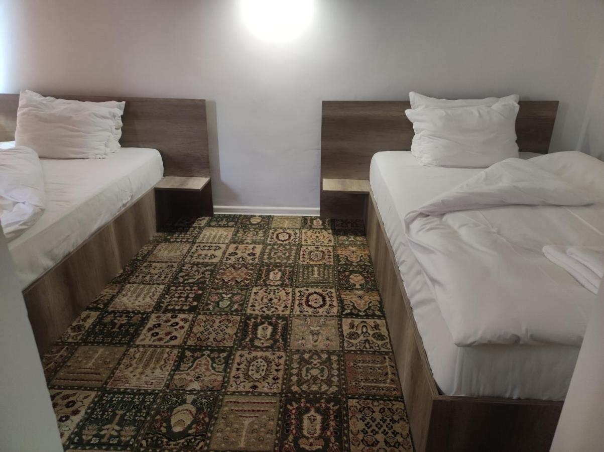 Hotel Кианти Kŭrdzhali Esterno foto