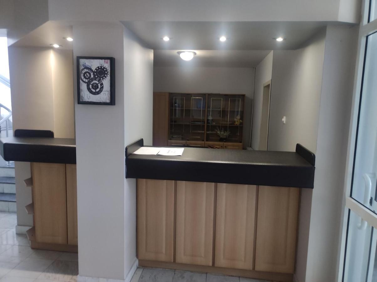 Hotel Кианти Kŭrdzhali Esterno foto