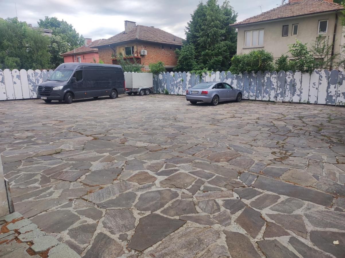 Hotel Кианти Kŭrdzhali Esterno foto