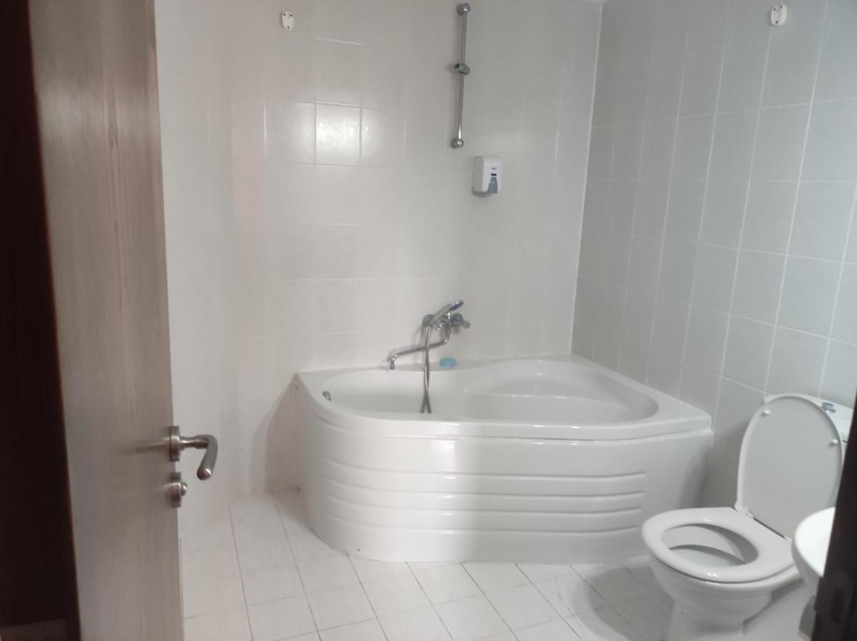 Hotel Кианти Kŭrdzhali Esterno foto