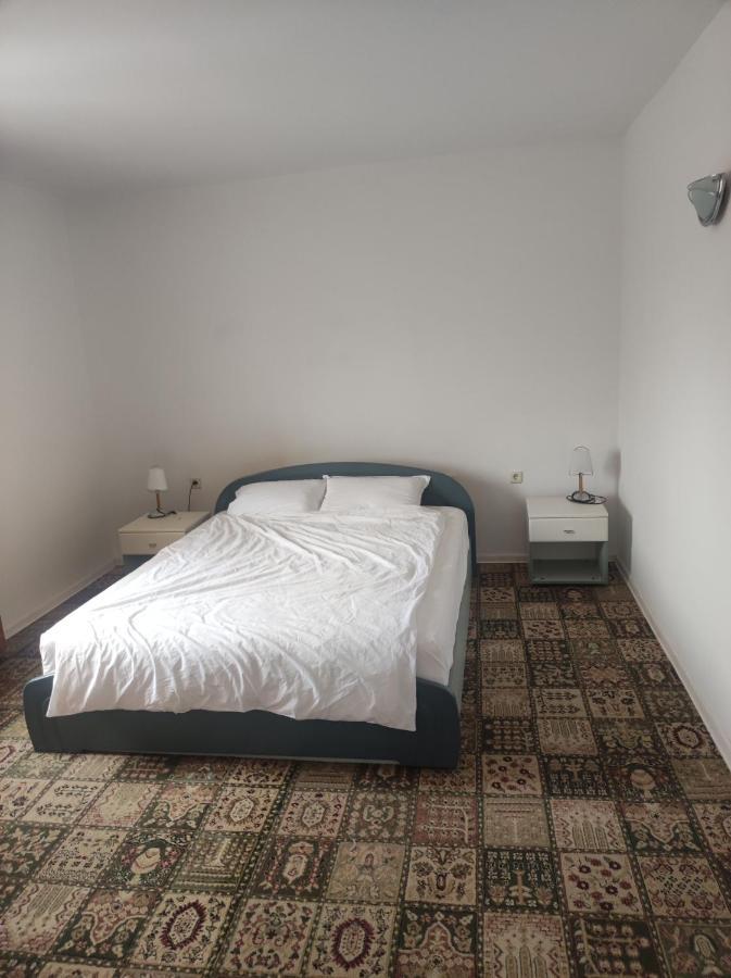 Hotel Кианти Kŭrdzhali Esterno foto